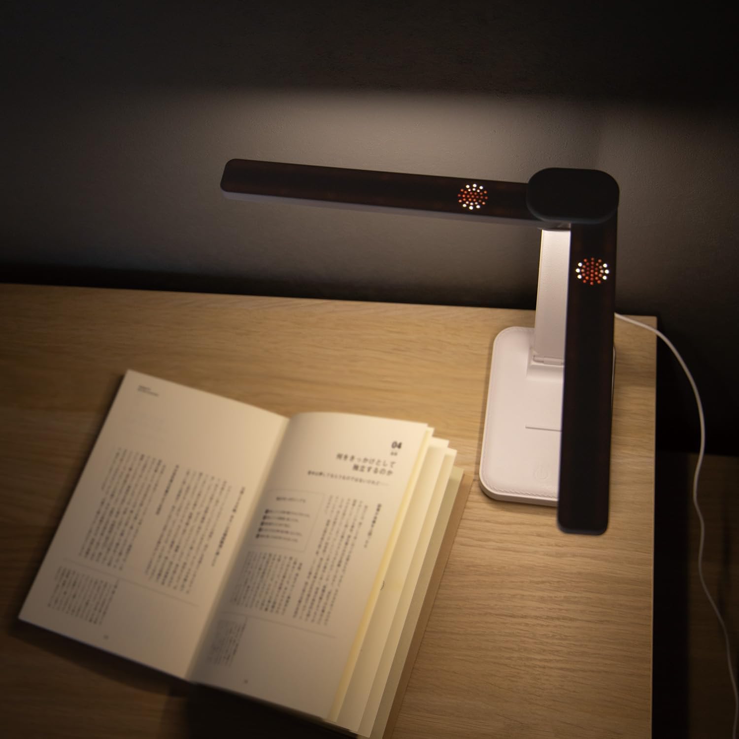 LITHON デスクライト KSLT-014W USB給電式 LED コードレス 調光 調色 無段階輝度 折りたたみ 新品