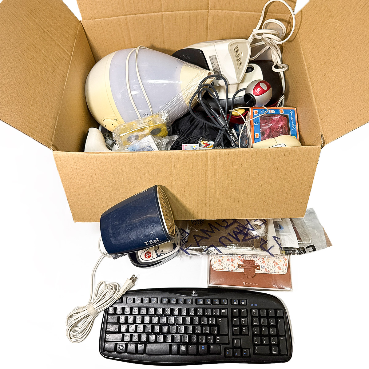 キーボード マウス 加湿器 アイロン 雑貨など T-fal/ロジクール/バッファロー等 家電 まとめ売り ジャンク 120サイズ