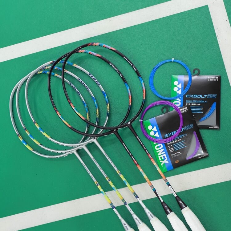 YONEX 2NF-700T ナノフレア700ツアー バドミントンラケット ヨネックス