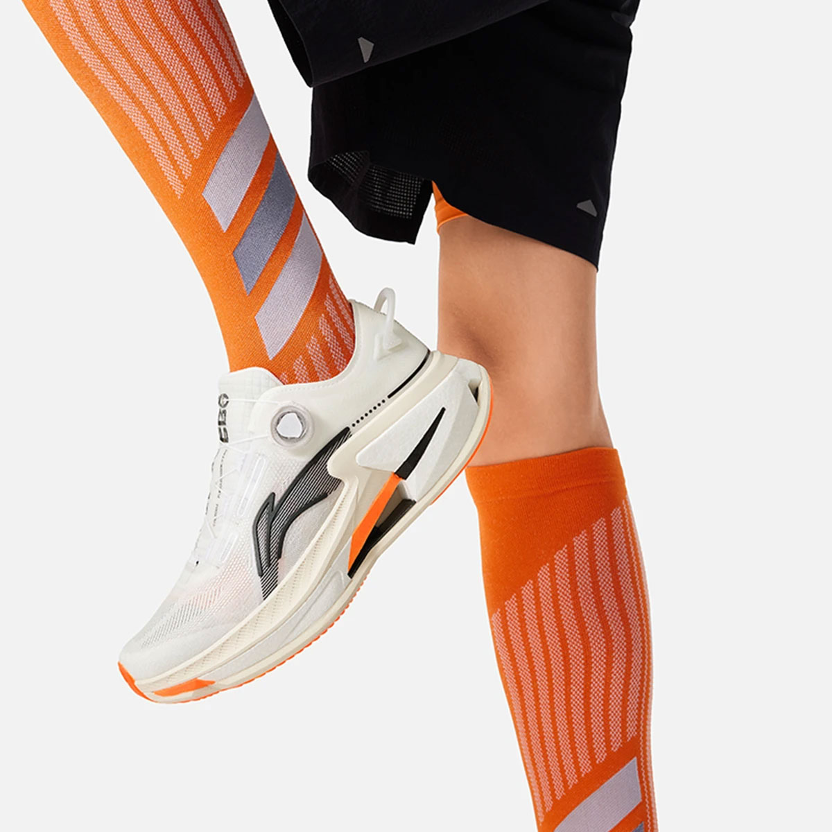 LI-NING ARZU005 FURIOUS RIDER 8 PRO ランニングシューズ(ユニ/メンズ