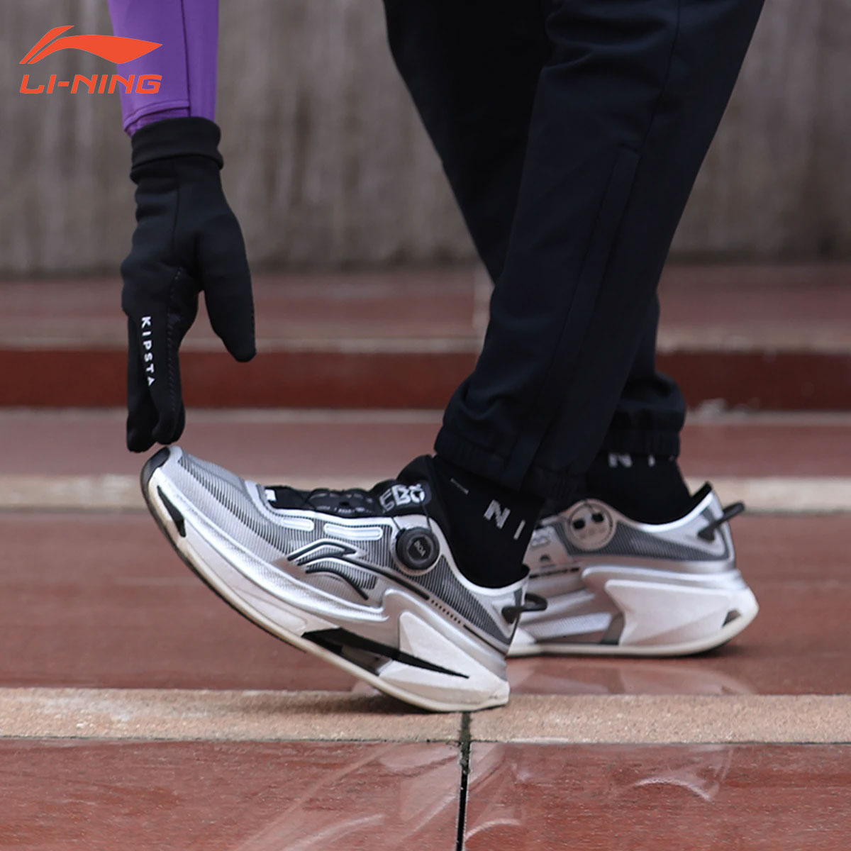 Alo Runner ランニングシューズ 関税込【Alo Yoga】Alo Runner アロ ランナー スニーカー (ALO