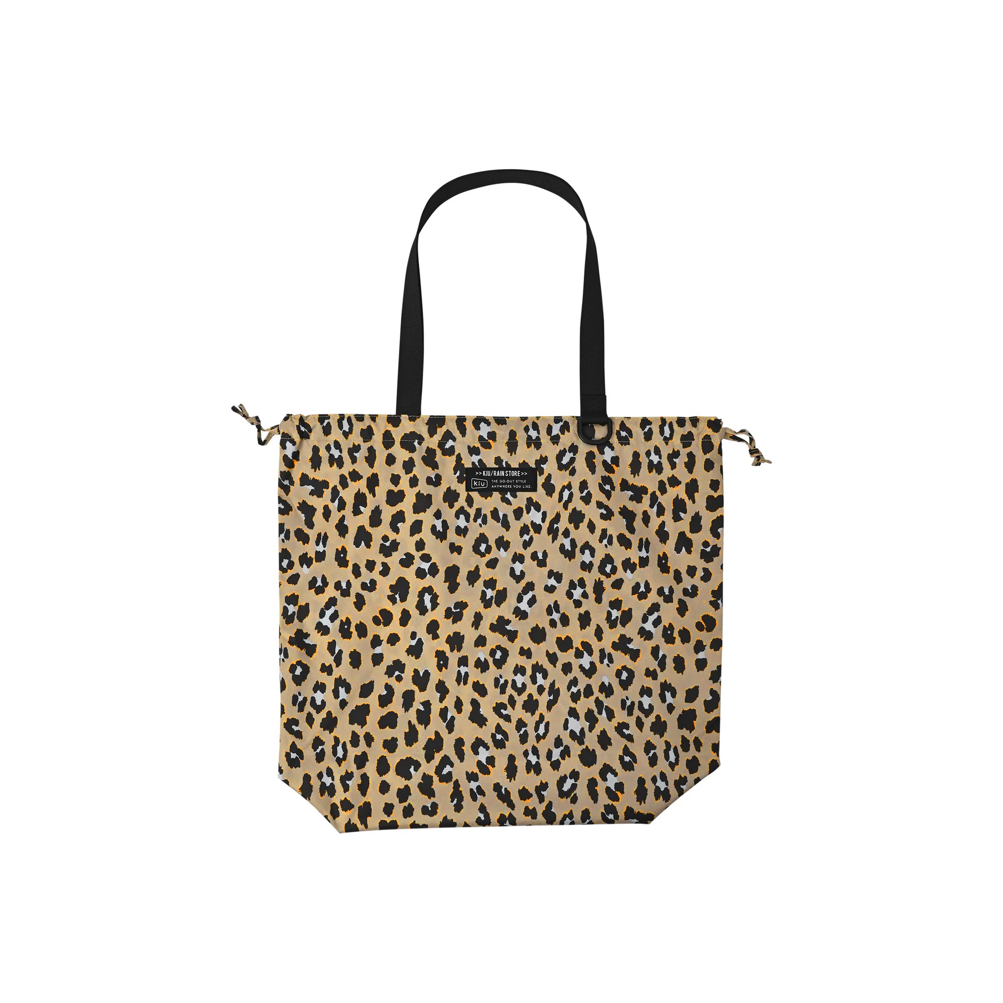 レインバッグカバー kiu キウ K444 レディース メンズ 撥水 防水 雨除け レインカバー カバン 雨対策 2way トートバッグ エコバッグ サブバッグ 巾着 折りたたみ コンパクト Dカン付き 軽量 A4 大容量 通勤 通学 旅行 アウトドア 雨具 おしゃれ かわいい レオパード ブラック